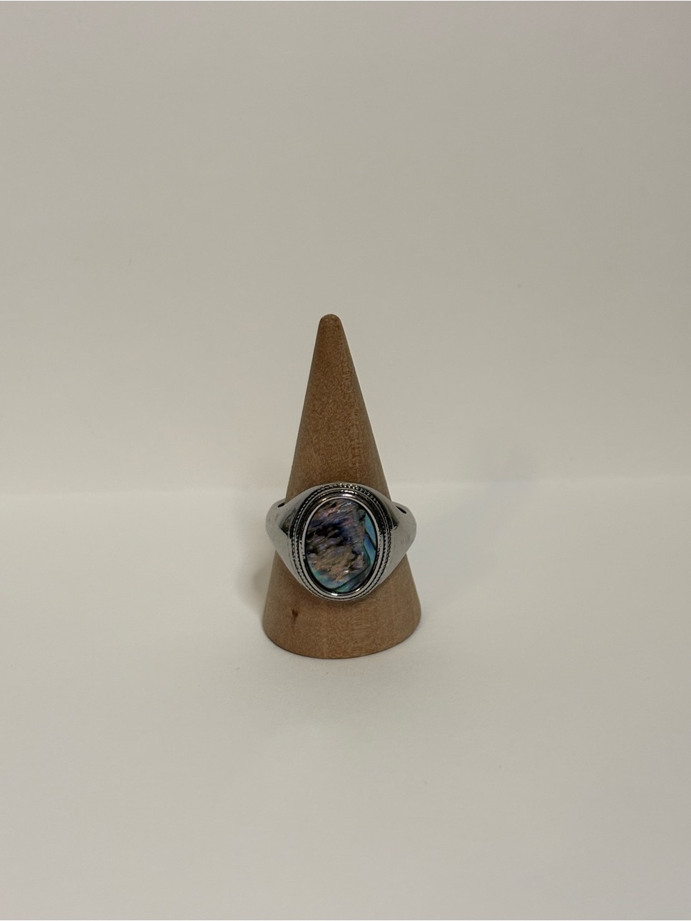 Silver Abalone Shell Ring | Size 9 - Picture 4 of 5